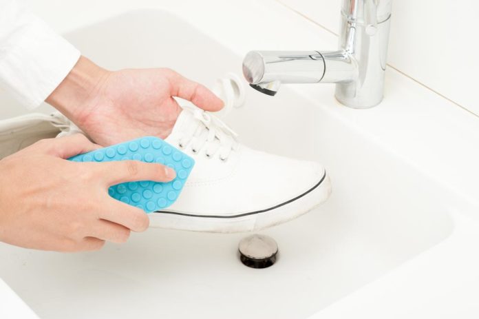 how to wash vans shoes